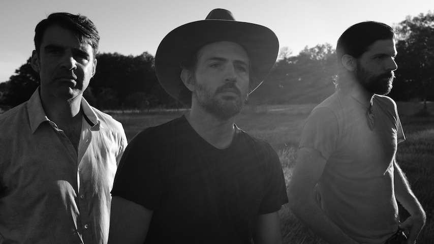 The Avett Brothers Share New Single “Back Into The Light”