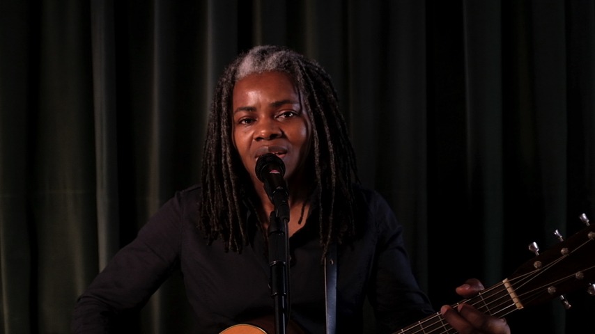 Tracy Chapman to Perform “Talkin’ Bout a Revolution” on Tonight’s Seth Meyers