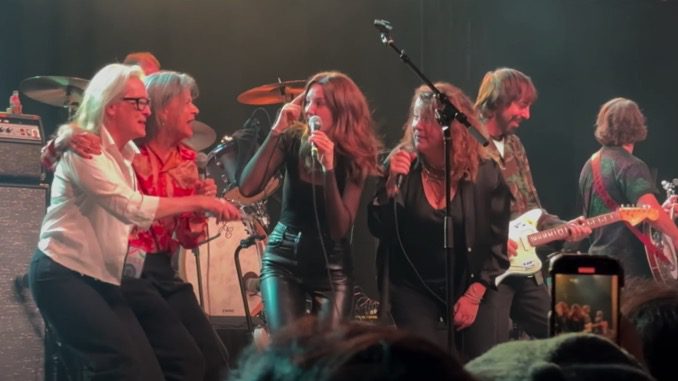 Watch Tracey Ullman and Meryl Streep Perform “Anthems for a Seventeen Year-Old Girl” with Broken Social Scene