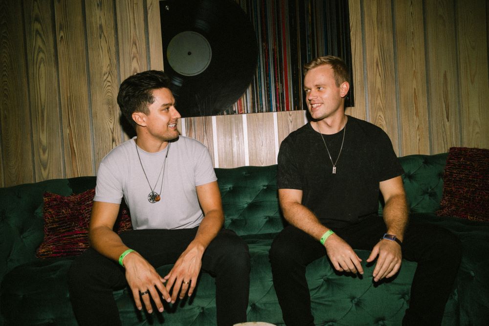 Jack Emery and Harmonee Link Up For ‘When I’m With You’