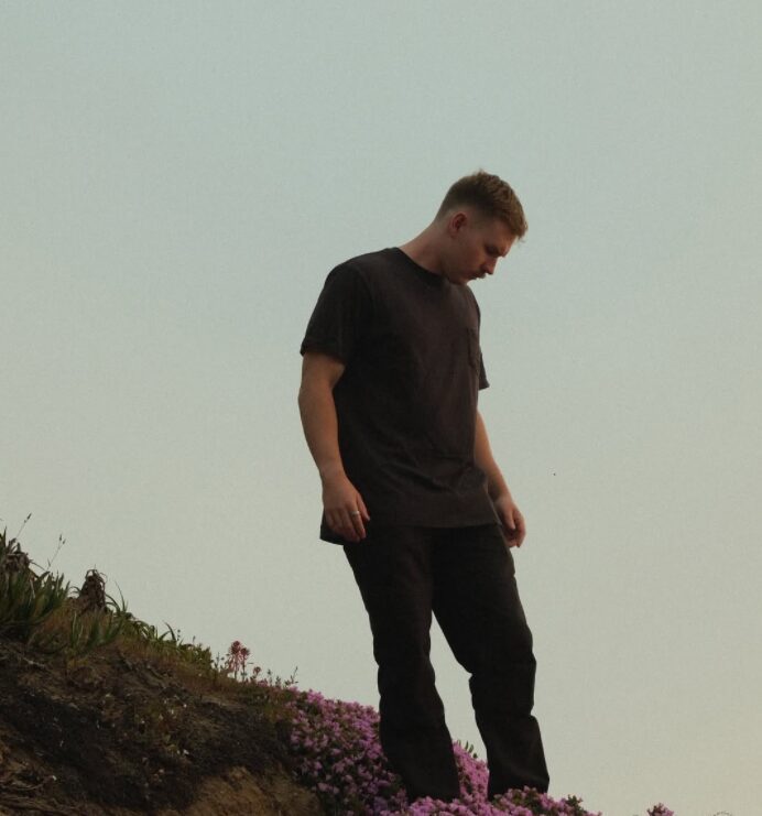 Canary Yellow drops ‘Groove Particle/ Magnolia’
