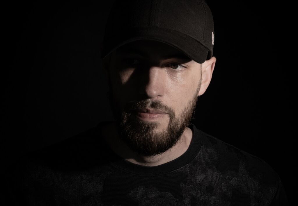 Clif Jack’s record label, MJA the Vision presents a sizzling two-track peak time techno release by, ax1om