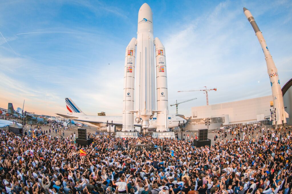 Cercle Records unveils remix EP of “Flying Away With You” this Thursday