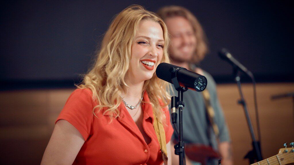 Watch Elizabeth Moen’s Paste Session at Solid Sound